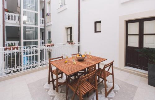 Santa Lucia Apartment | New apartment with patio