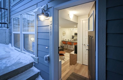 Cranston Apartment | New Apartments in Cranston by GLOBALSTAY