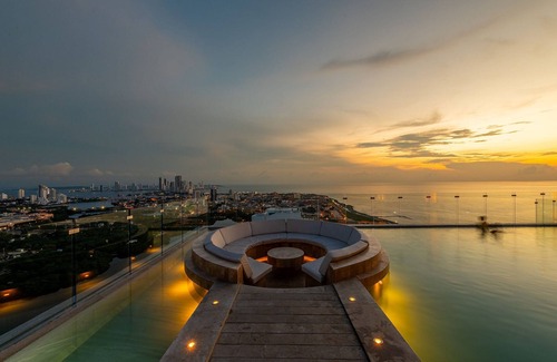 El Cabrero Apartment | New Apt Beautiful Sea View and Walled City 2BR