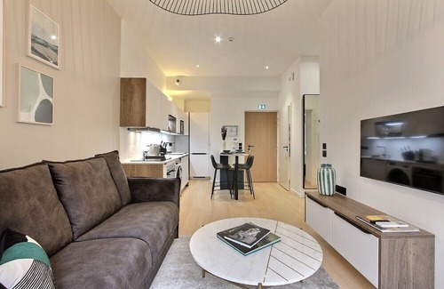Grenelle Apartment | New Apt - Eiffel Tower - 1 BR with patio and AC