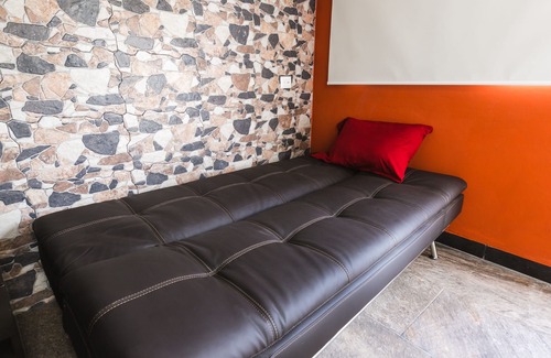 Centro Apartment | New! Apt. w/mini terrace, Netflix, wine cooler, etc. .9 mi. from central sq.