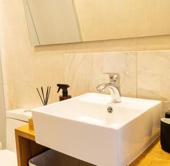 Laureles Apartment | New Apt w private Jacuzzi & AC