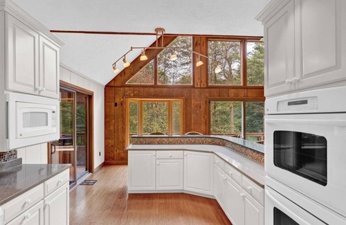 Gouldsboro House | New! Arcade-Sauna-Hot Tub-Gym-Fire Pit-BBQ Grill