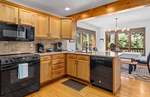 Aspen Brook House | NEW! Aspen Brook Kyle Cabin By Estes Park Homes
