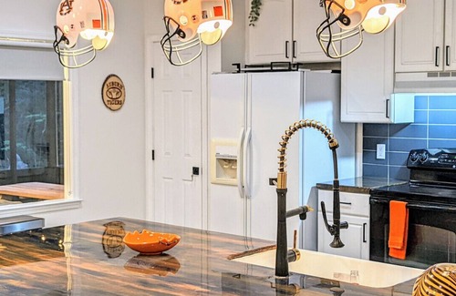 Lee County House | NEW! Auburn Tiger Alumni Retreat on 20 private acres