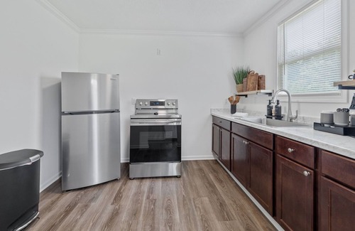Lake Charles House | New! “Bayou Bungalow: Work or Wander”