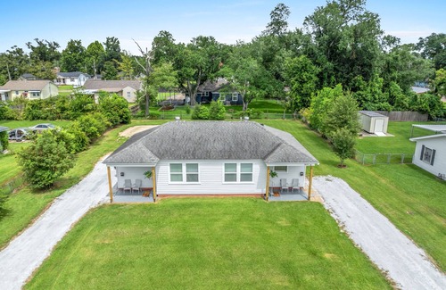 Lake Charles House | New! “Bayou Bungalow: Work or Wander”