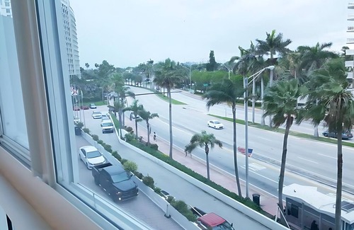 La Gorce Apartment | NEW BEACHFRONT 2 bedroom CONDO-HOTEL with parking and direct beach access