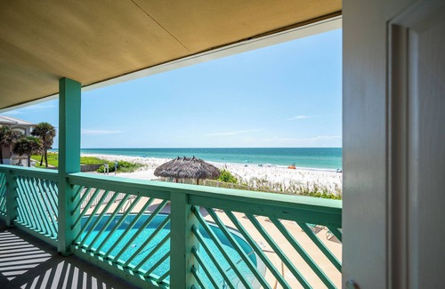 Belleair Beach Condo | NEW Beachfront Oasis with Pool in Belleair Beach