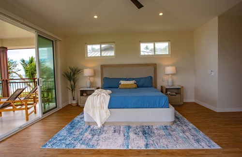 Hauula House | New Beachfront with Pool, Hidden sandy beach North Shore.