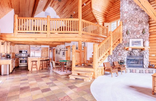 Summit Estates Cabin | New! Bearadise ~ Summit Lodge