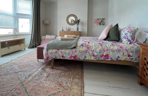 Babbacombe House | NEW Beautiful 6 Bedroom Near sea