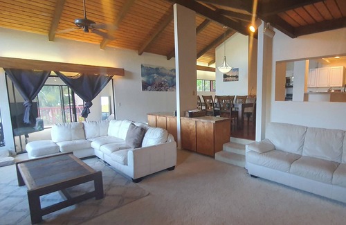 Hawaii Kai House | NEW Beautiful house with waterfall, koi pond and tropical garden