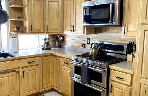 Alma Cabin | New! Beautiful Mountain House Located in the Town of Alma - Valley View