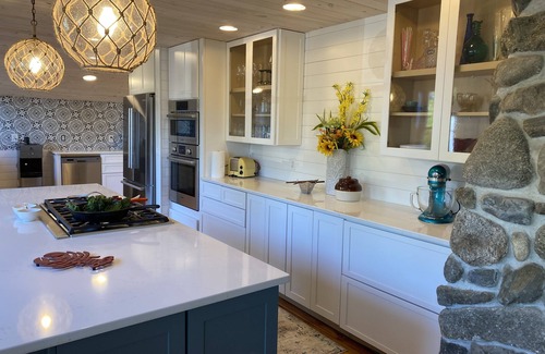 Bailey Island Cottage | NEW -Beautiful Renovated Private Ocean Front Cottage with Sunsets and Sunrises