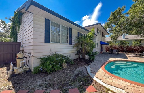 Seminole House | New Beautiful Seminole Pool Home