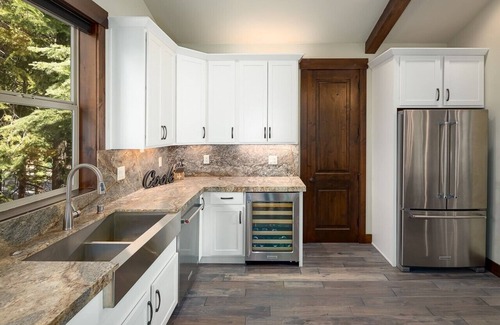Kings Beach House | New & Beautiful! Soaking Tub, Garage, NStar Close!
