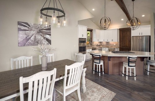 Kings Beach House | New & Beautiful! Soaking Tub, Garage, NStar Close!