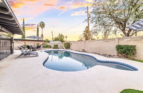 Tucson House | NEW Beautiful, Spacious Tucson OASIS 4BD/2.5BA, 11 Guests