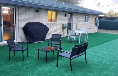 Las Cruces House | NEW! Beautifully Remodeled 5 Bedroom Mesilla Street Home- All New Furniture