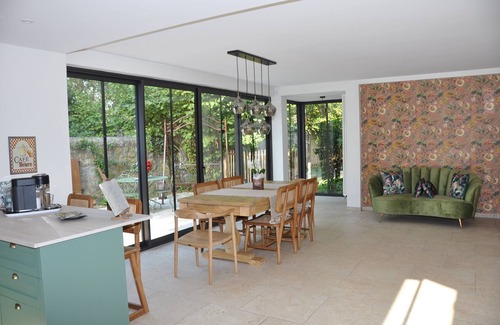 L'Isle-Adam House | New - Bed & Breakfast on garden in the center of L'isle Adam - Le clos de l'isle