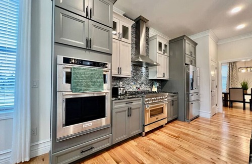 Otterbien Home Villa | NEW, big, beautiful, Executive Home Liberty Twp