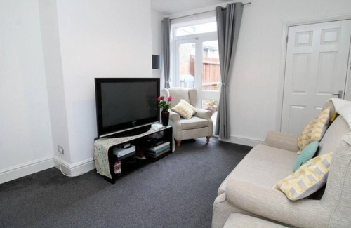Rugby House | New Bilton Housen2 bedroomed close to town centre