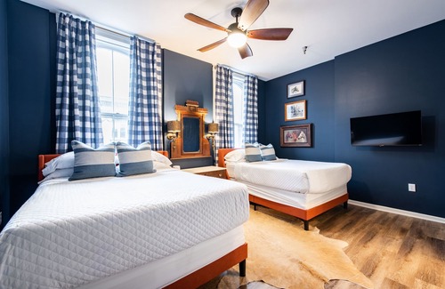Versailles Hotel | NEW Blantons Bourbon Suite, The Woodford Hotel