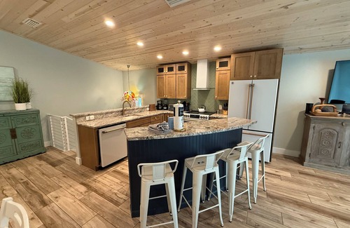 Anna Maria House | NEW! Blue Crush! Steps to the Beach! Only 5 Homes Away! Heated Pool!