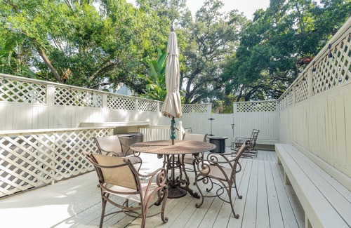 Bayshore Gardens House | New Blue Treasure, 2 blks from restaurants & water
