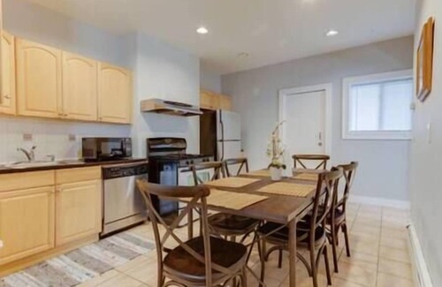 Dudley - Brunswick King House | NEW! Boston Full Home Near MBTA! 3 Mi To Fenway!