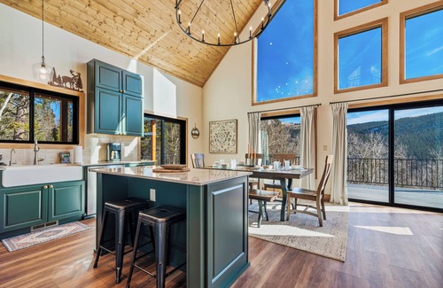 Alma Cabin | New! Brand New Home with Hot Tub, Views - Antler Ridge