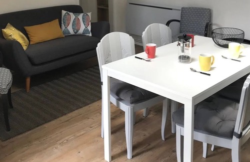 Guengat House | New Breton Penty in Locronan