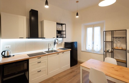 Pistoia Apartment | New bright and sober apartment near the center of Pistoia and Station Ferr