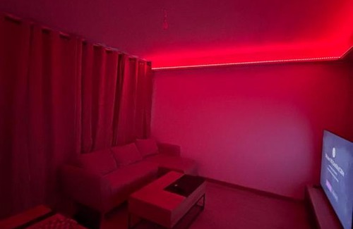 Laval Apartment | New, bright apartment