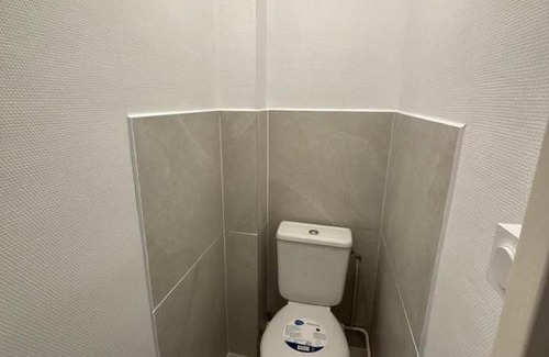 Laval Apartment | New, bright apartment