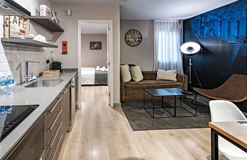 El Camp de l'Arpa del Clot Apartment | New Bright quiet 2 bedroom in Eixample