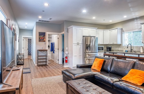 Vine Hill House | New build (2020) 2 BED 2 BATH near Martinez downtown