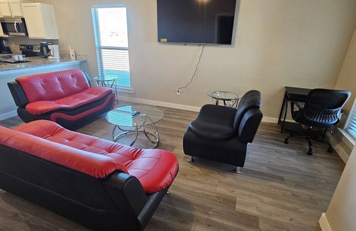 Lubbock House | New Build- 3 Bed, 2 Bath w Garage.