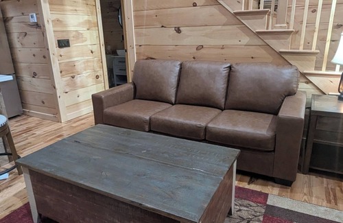 Standish House | NEW BUILD 3 BR COTTAGE, Salt water hot tub, apple orchards, kayaks, paddleboard