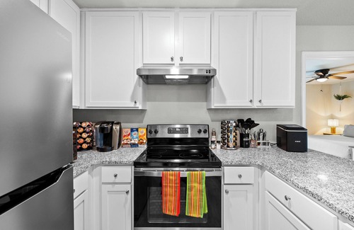 Southside House | NEW BUILD! 3BR - Near Lackland & Seaworld