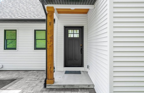 Saratoga Springs House | New build 5-bedroom waterfront lake house in Saratoga Springs