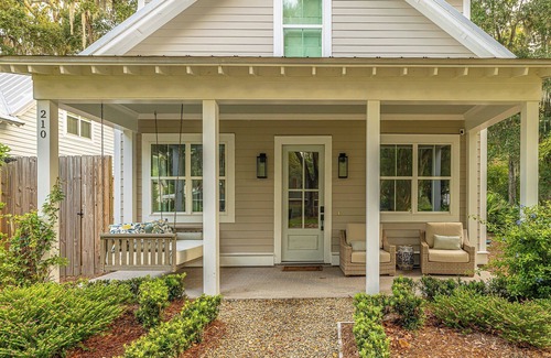 Saint Simons Island Cottage | New Build Cottage near the Beach, Sea Island, Resturants
