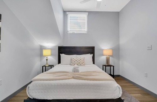 New Orleans Hotel | New Build Cozy Haven Near FQ/Frenchman + Parking