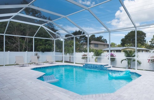 Central Naples Villa | New build dream villa "Kristin" right in the heart of Naples
