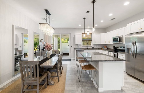 Caloosahatchee House | New Build Home w/King Suite, Pet Friendly, Fenced Yard, Safe, Central Location