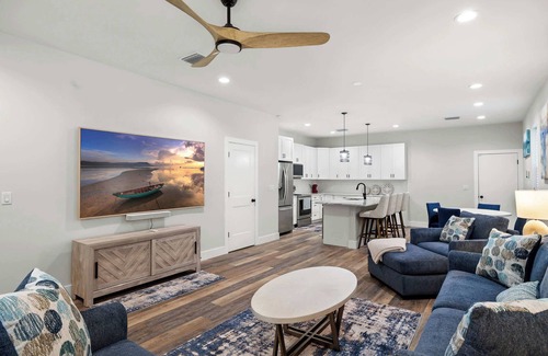 Tampa House | New build in Old West #2, 3 Bed 2 Bath Family Rental