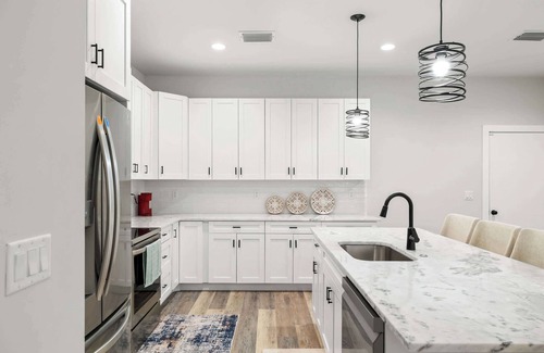 Tampa House | New build in Old West #2, 3 Bed 2 Bath Family Rental