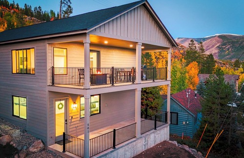 Grand Lake House | NEW Build Modern Home, Stunning Lake Views, Steps to Town!