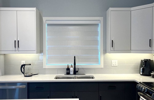 Winnipeg House | New build modern home with free parking
